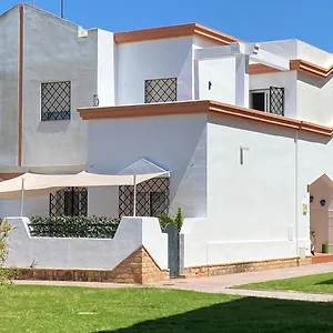 https://casa-naranjos-playa-luz.es-andalucia.com